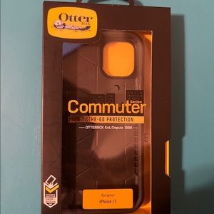iPhone 11 Black OtterBox Communter Case